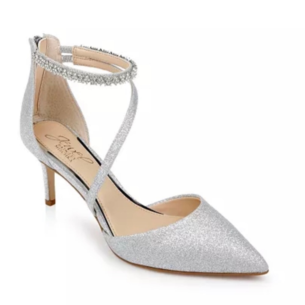 NWOB Jewel Badgley Mischka silver heels